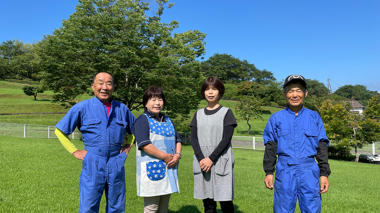 写真左から米良健一さん、山本良子さん、荒木美貴さん、尾方篤義さん