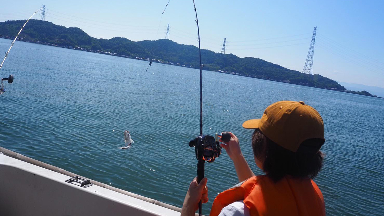 釣りをしている様子